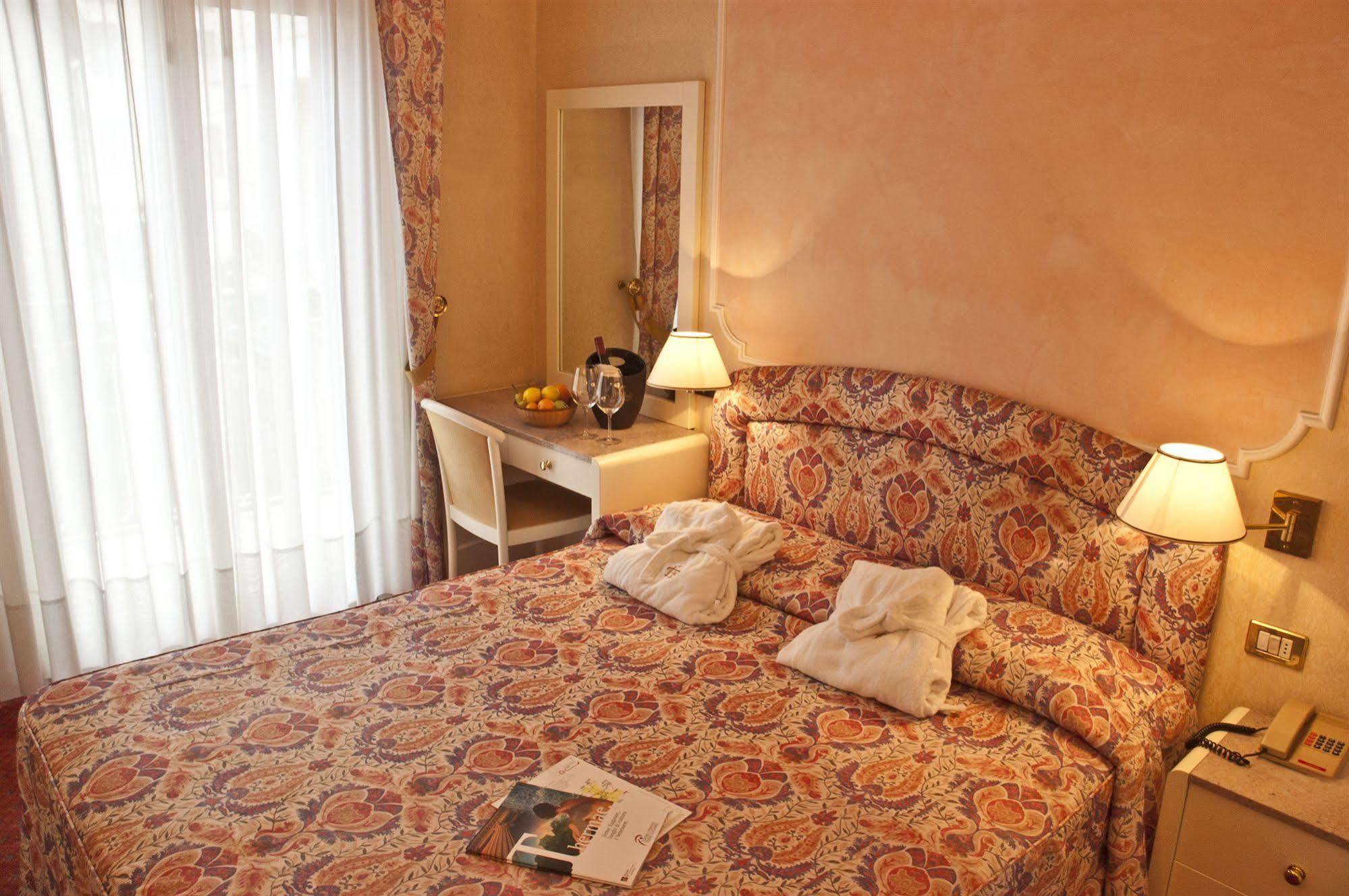 Hotel Terme Formentin อาบาโนแตร์เม ภายนอก รูปภาพ