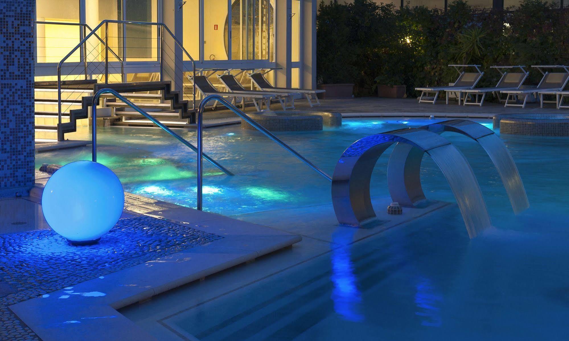 Hotel Terme Formentin อาบาโนแตร์เม ภายนอก รูปภาพ